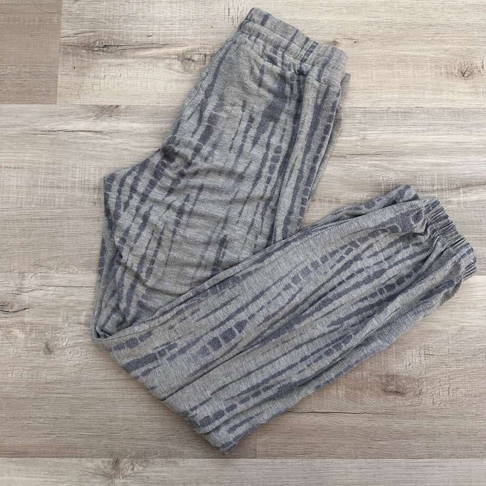 Sundry! Super cute (GREY) lounge pants in GREAT CONDITION (1)